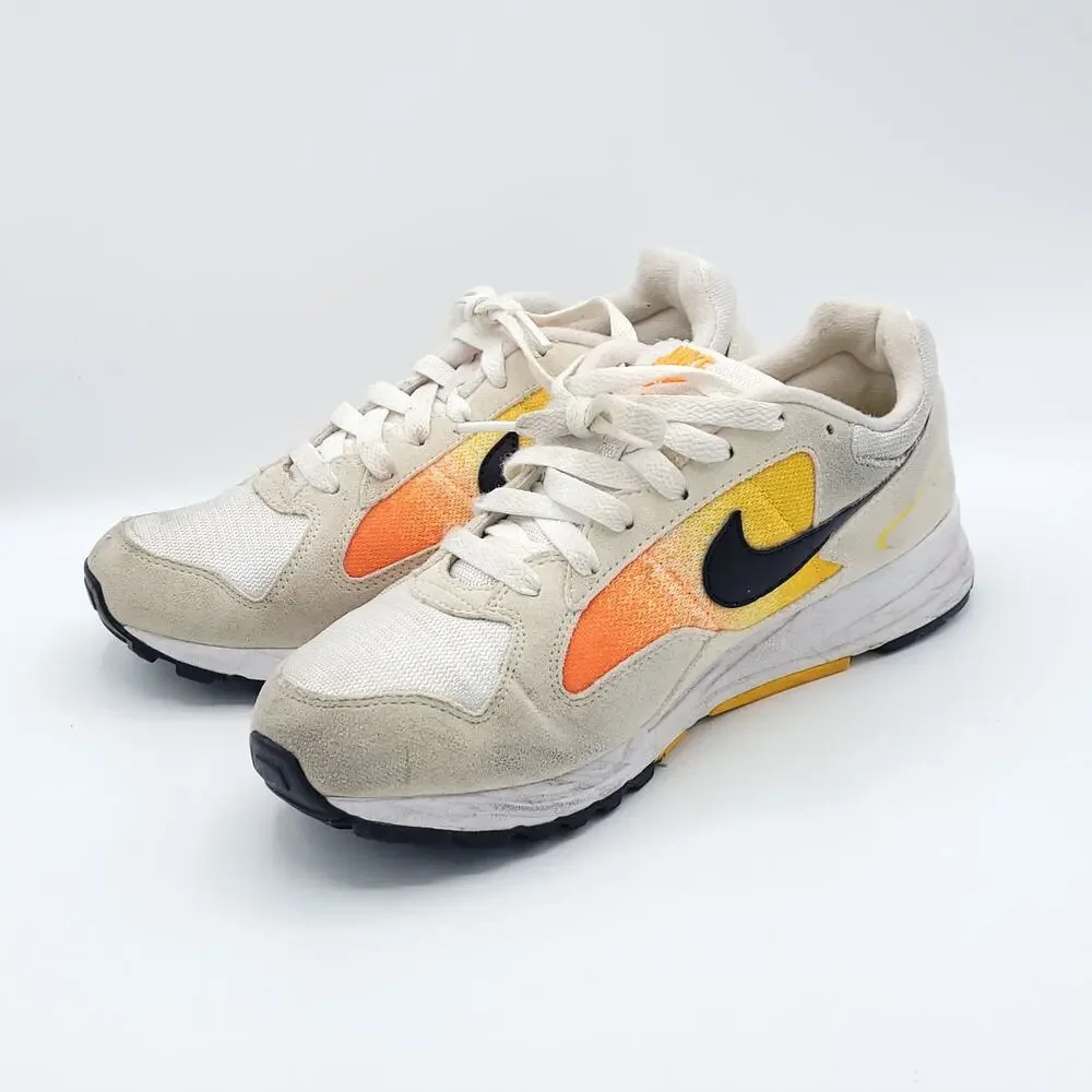 Nike air skylon ll  White Black amarillo AO4540-101 women's size 7.5